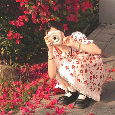 怒江伴游女生飞傲松的资料