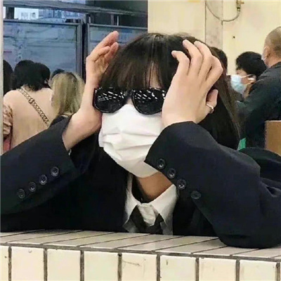 怒江伴游女生冯萧玉的资料